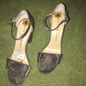 Women’s dressy sandals
